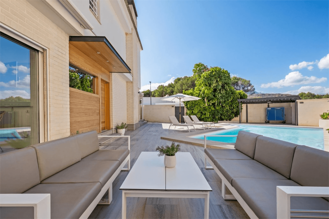 Villa for sale in Alfaz Del Pi, Alicante