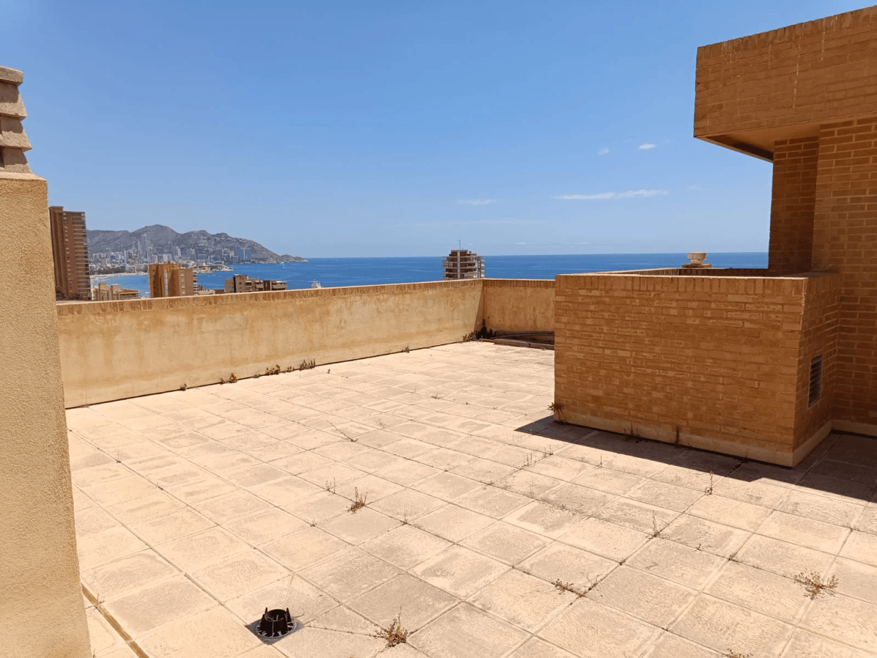 Unieke Penthouse in Poniente: Totale Privacy, Volledige Verdieping en 250 m² Solarium