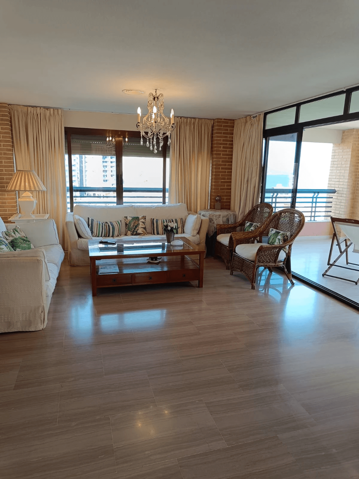 Unieke Penthouse in Poniente: Totale Privacy, Volledige Verdieping en 250 m² Solarium
